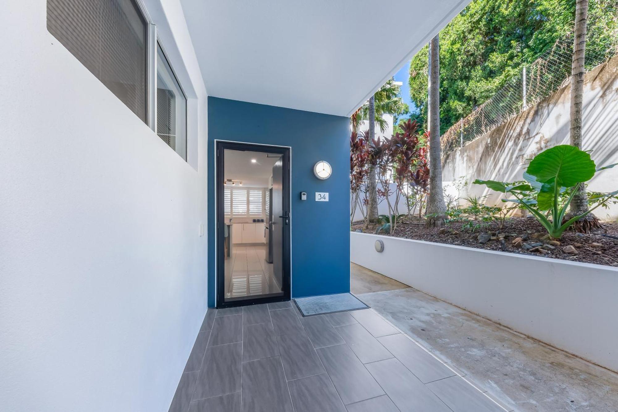 Airlie Summit Apartments Airlie Beach Exterior photo