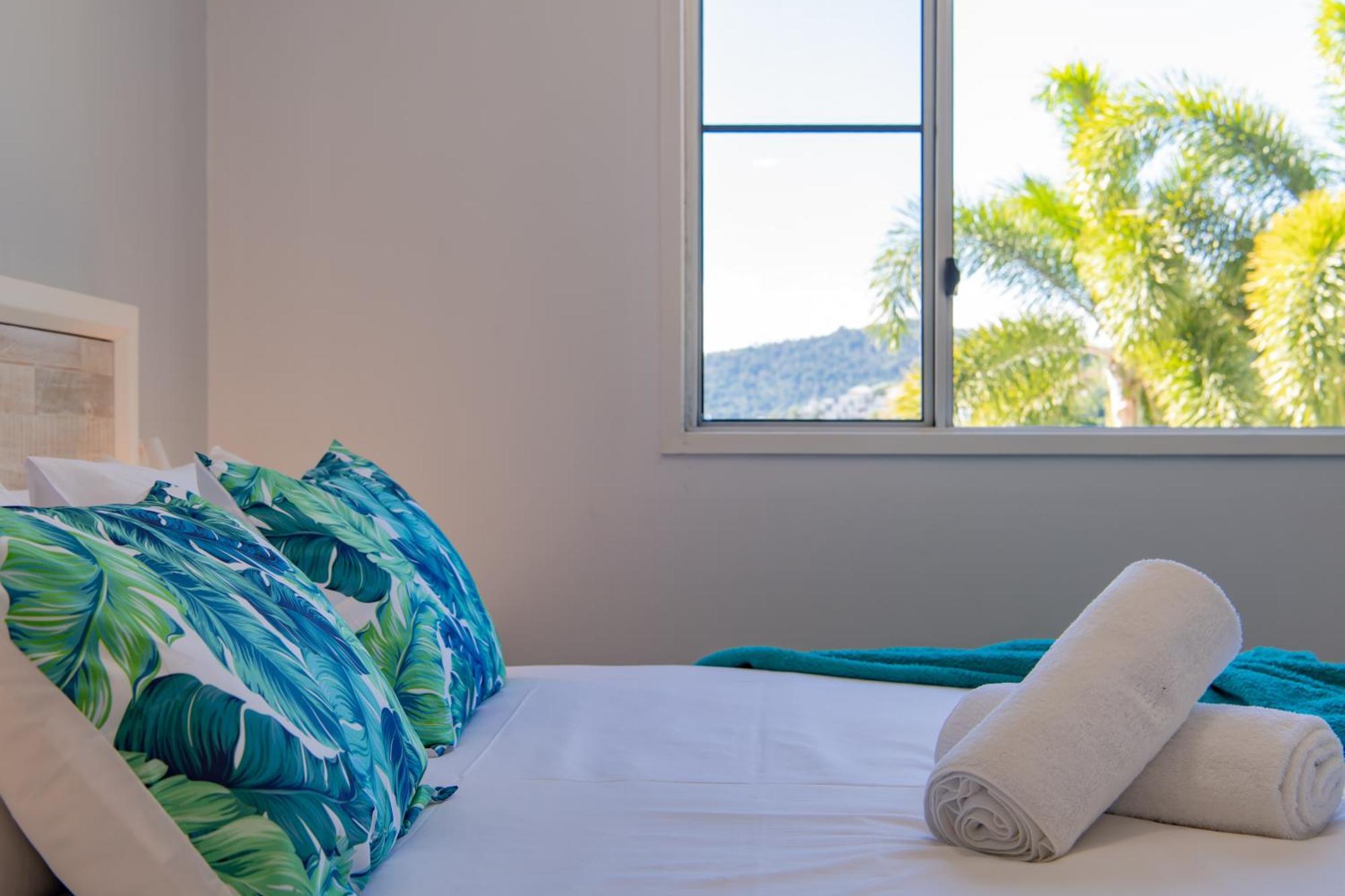 Airlie Summit Apartments Airlie Beach Exterior photo