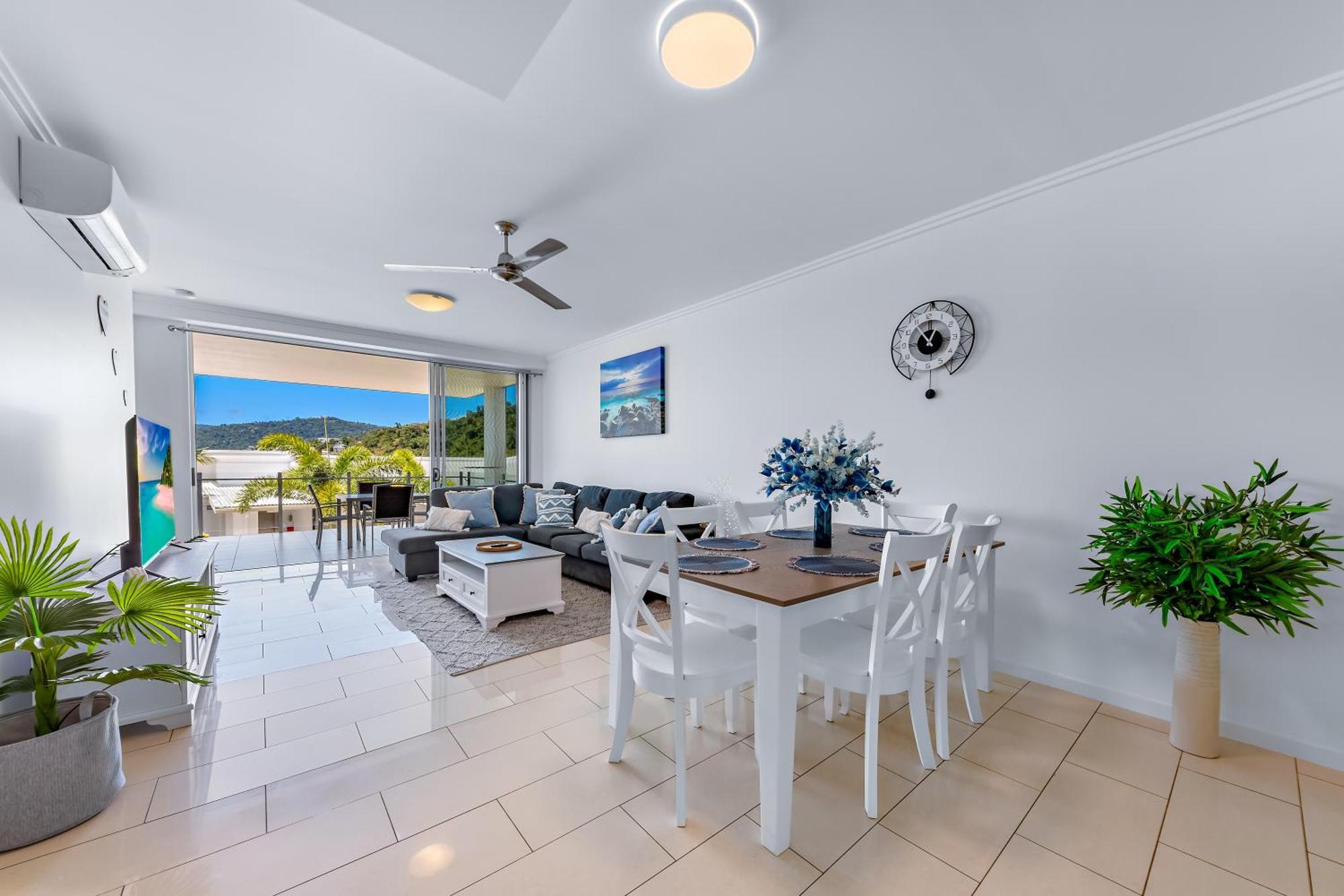 Airlie Summit Apartments Airlie Beach Exterior photo