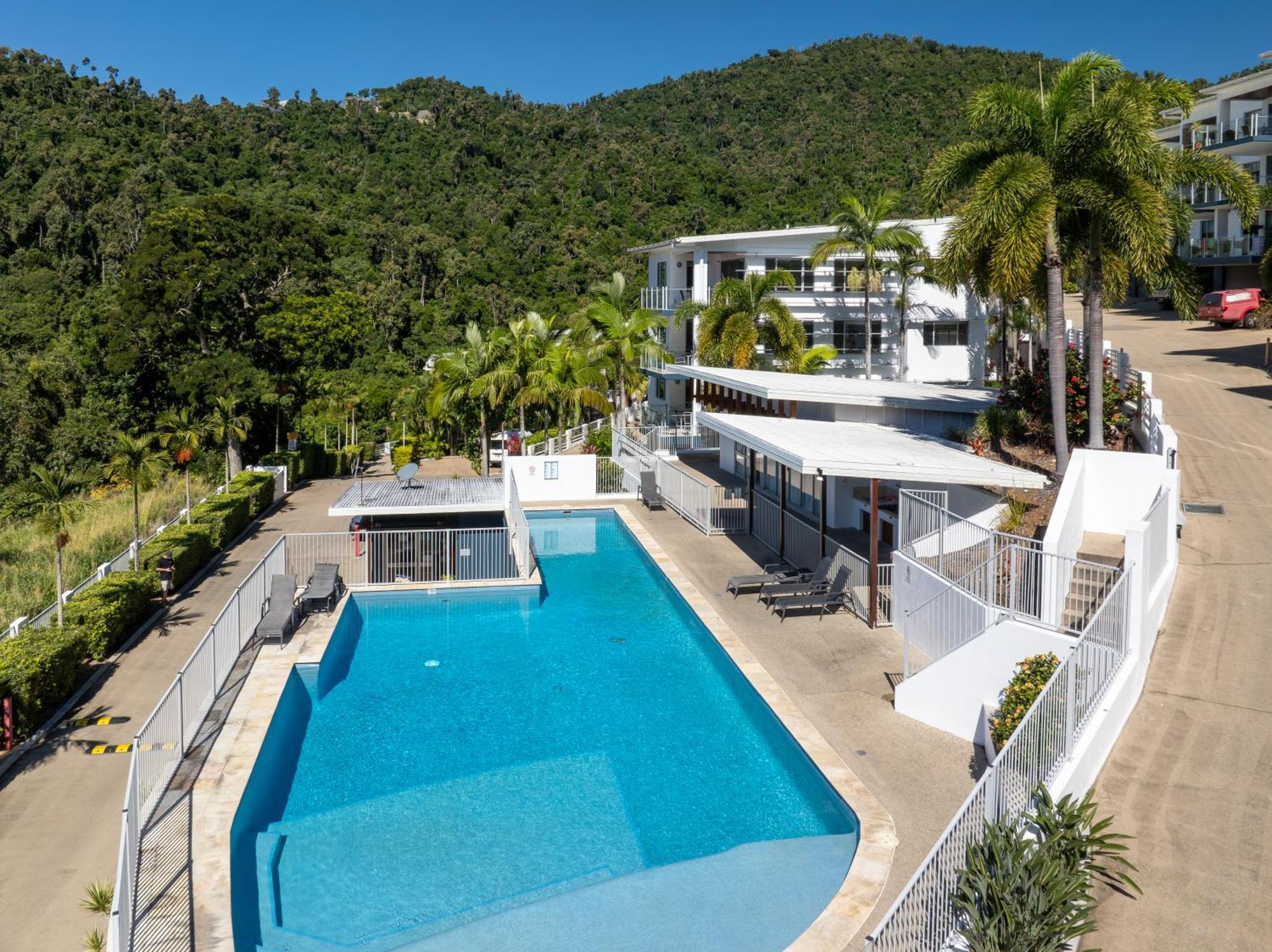 Airlie Summit Apartments Airlie Beach Exterior photo