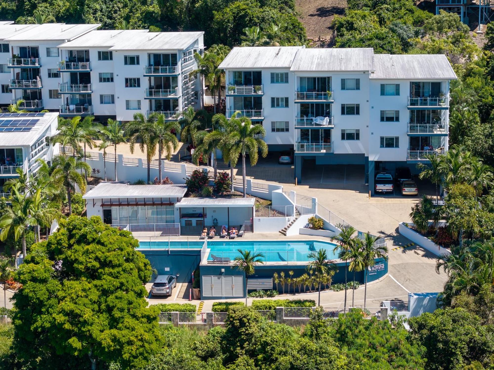 Airlie Summit Apartments Airlie Beach Exterior photo